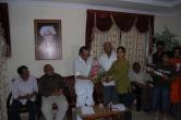 Indie, Hyderabad - předávání květin prezidentu YEI Dr. Reddymu