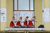 The Ukrainian children group Džerelo from Prague opened the ceremony