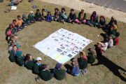Medaille für Gemeinsames Werk der Kinder: Gemeinsames Werk der Kinder (6-16 jahren), Sun School in Kargyak, Zanskar - Kargyak, Indien