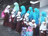 Die Ehrung: Fairuz Augustine Amalia (8 jahren), SD Muhammadiyah GKB 2, Gresik, Indonesien