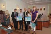 Omsk - ocenění účastníci se zástupci generálního konzulátu v Jekatěrinburgu